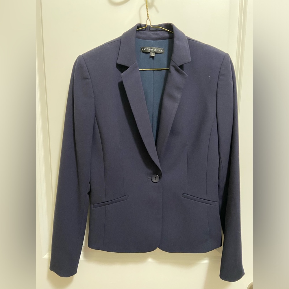 Antonio Melani Size 2 Navy Suit Jacket, great condition